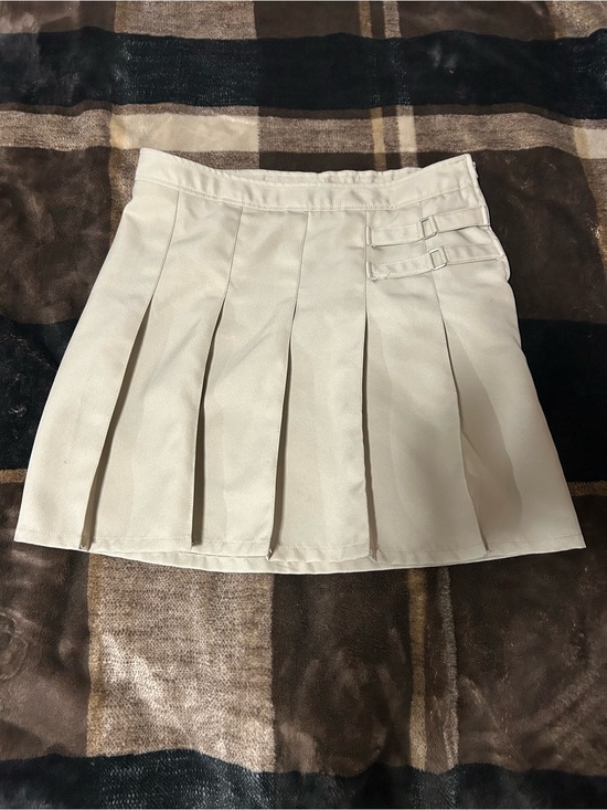 Anthropologie Dresses & Skirts - Anthropologie Cream Pleated Mini Skirt with Double Buckle
